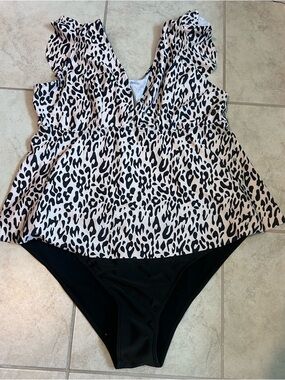 Leopard Print Ruffled Tankini  Swimsuit - Cream/Black